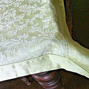 Tablecloth 57 x 82 Rectangular Large Floral Table Christmas Dinner Lunch Party’s